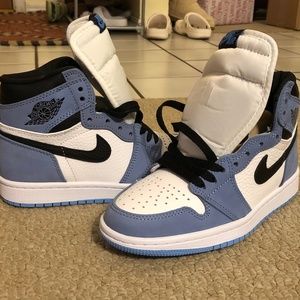 University Blue Retro Jordan 1